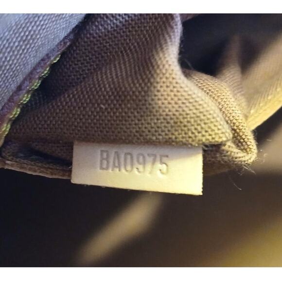 Louis Vuitton Alma PM Monogram Handbag - Vintage Authentic - Picture 7 of 16